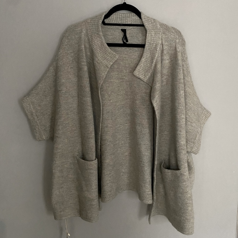 Anthropologie | Anthropologie Brand | Grey Sweater / Cardigan | Size All